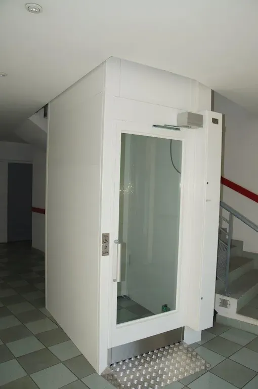 Ascenseur installé dans une résidence à Bordeaux quartier des Chartrons